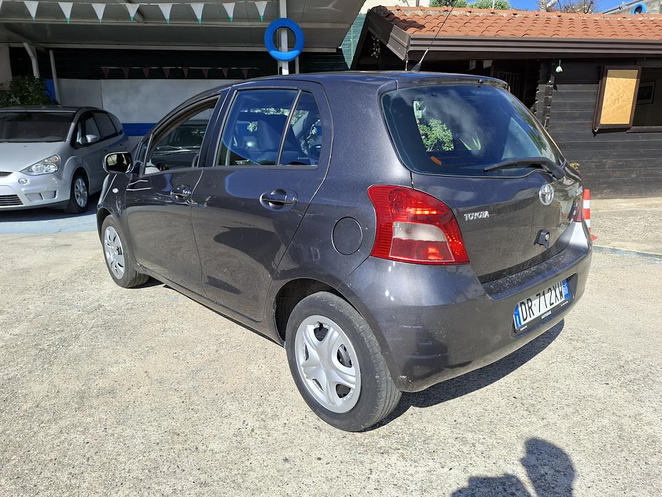 TOYOTA YARIS