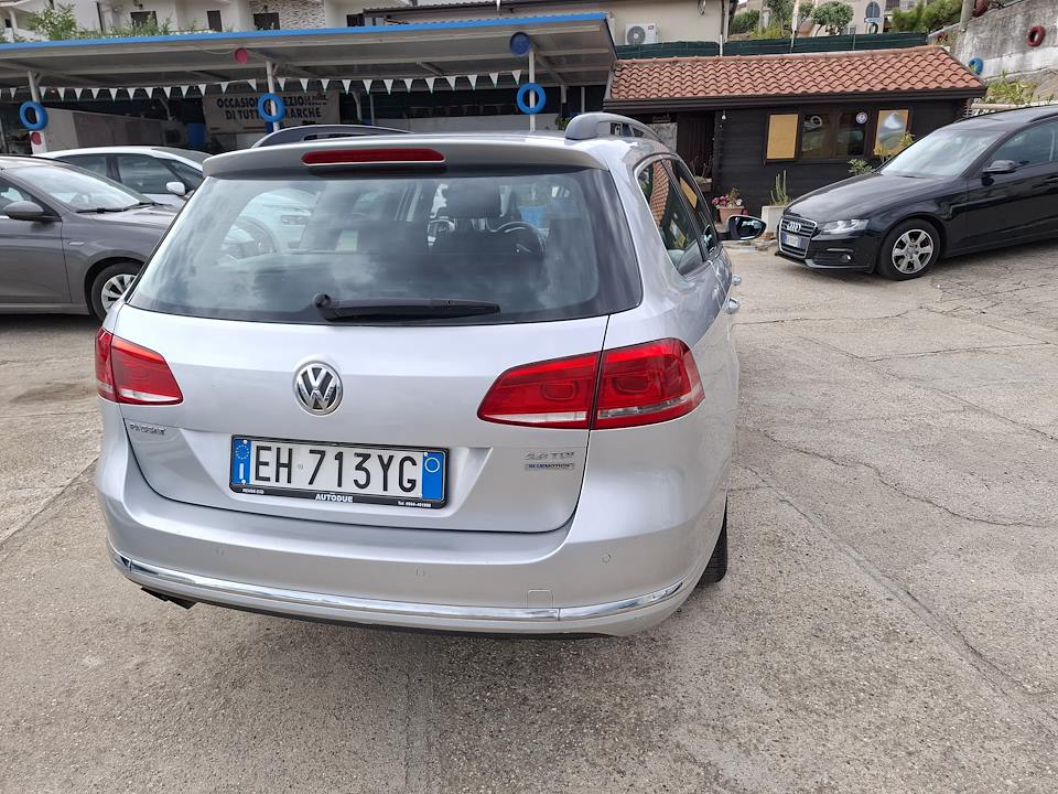 VW PASSAT
