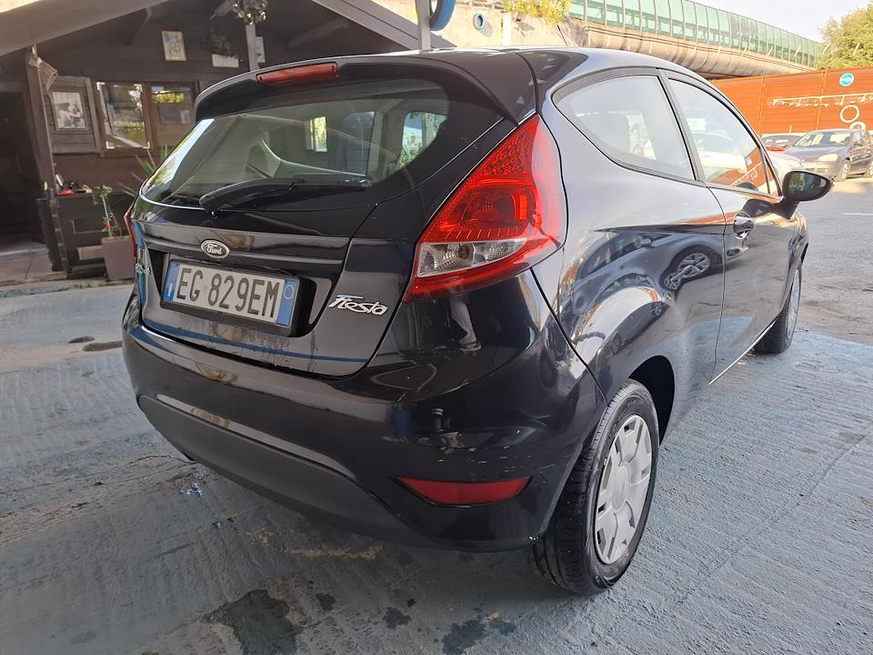 FORD FIESTA