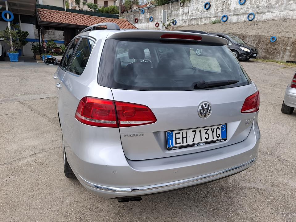 VW PASSAT