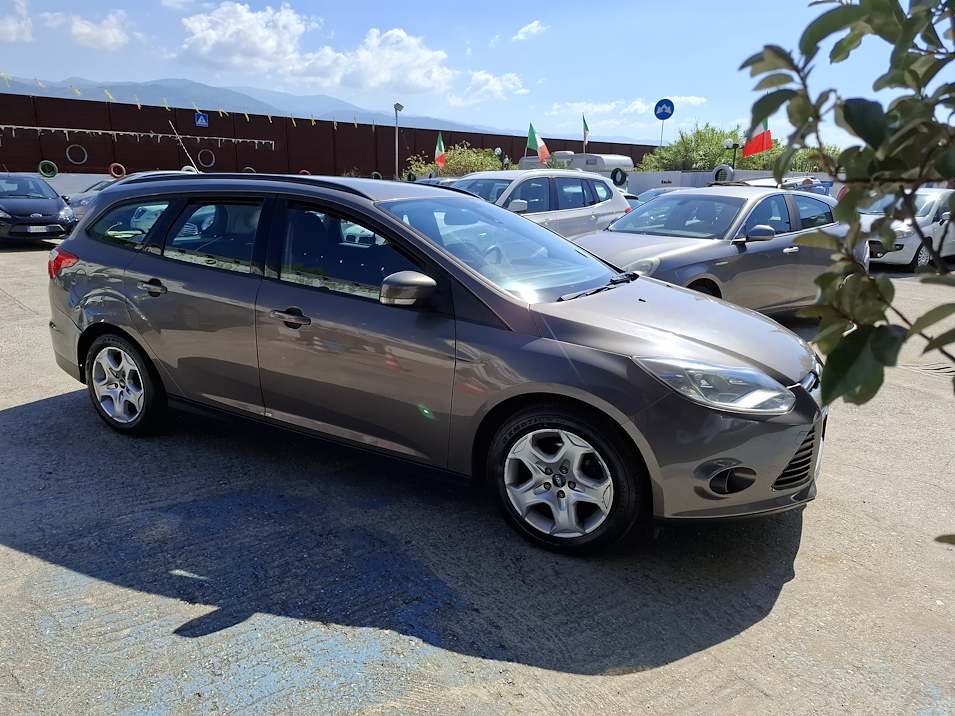 FORD FOCUS