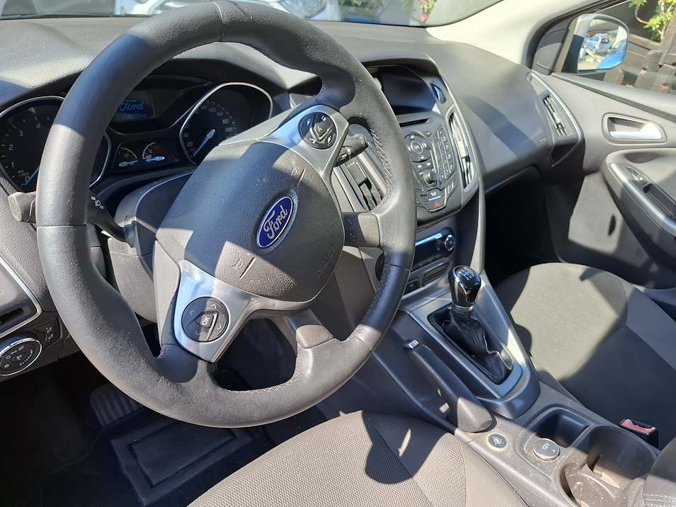 FORD FOCUS