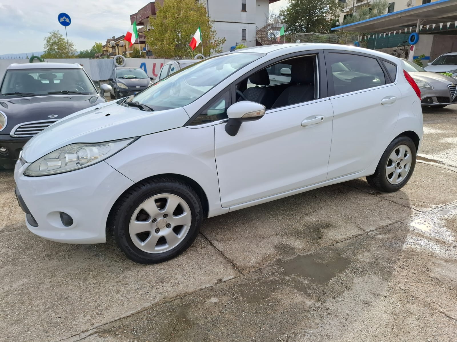 FORD FIESTA